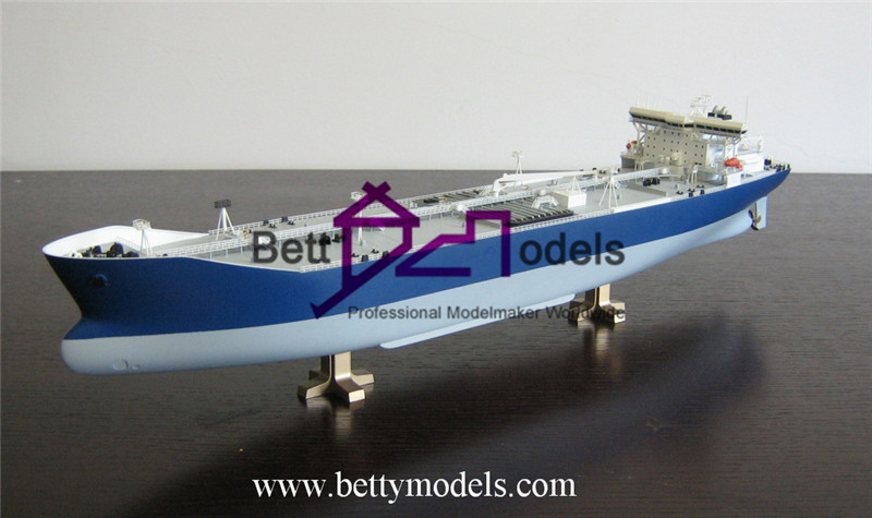 Modelos em escala de navios de carga da Noruega